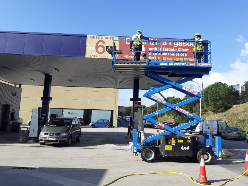 GAS STATION CLEANING